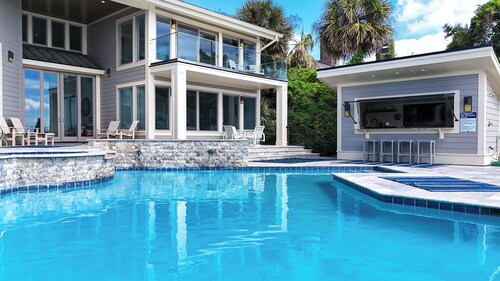 Remodeled and Ready for Summer!! New pics! Beach gear and bike rentals included