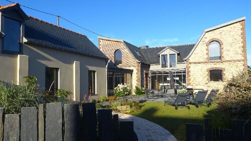 Character house downtown 300m from the port and 700m from the beach