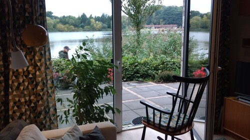 Apartment between Hamburg and Lübeck, directly on the lake, barrier-free & terrace