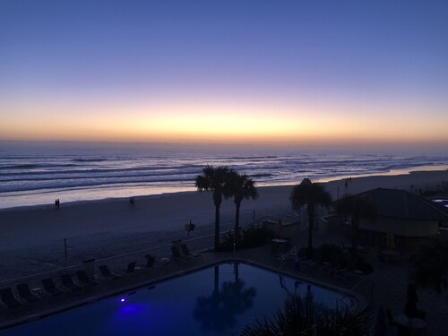 DBR True Oceanfront 3'rd Floor King Suite, private balcony, spectacular views!