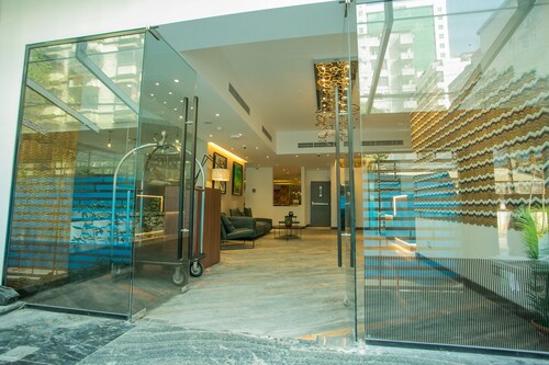 Hotel Omni Residency