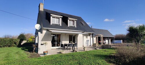 House 400 meters from the sea