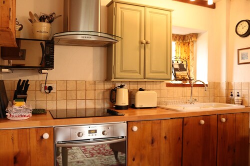 Townend Holiday Cottage - Cosy Countryside Retreat