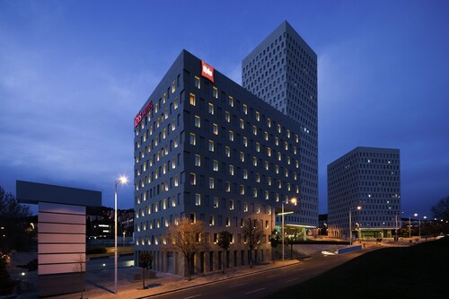 ibis Barcelona Santa Coloma