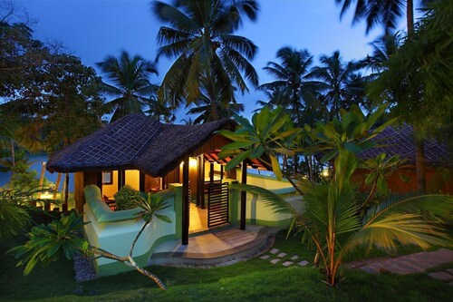 Fragrant Nature Backwater Resort & Ayurveda Spa