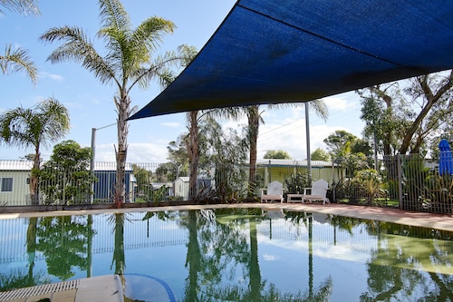 Amaroo Holiday Park