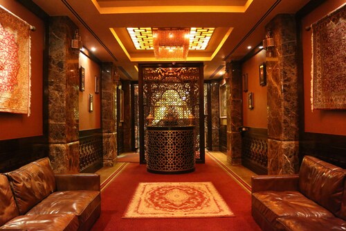 Elite Crystal Hotel