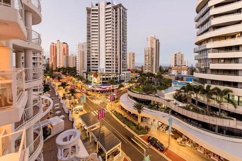 Broadbeach Holiday Apartments