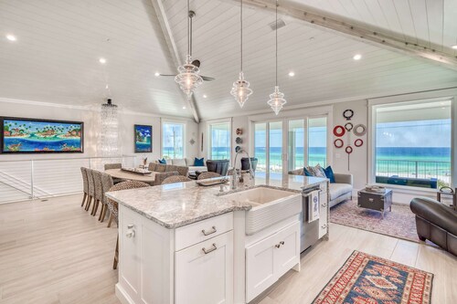 Designer Home Across from the Beach, Private Heated Pool, Private Elevator