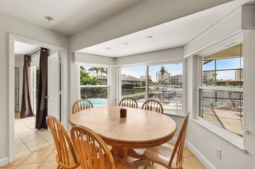 Pet-friendly waterfront home steps to beach/pool