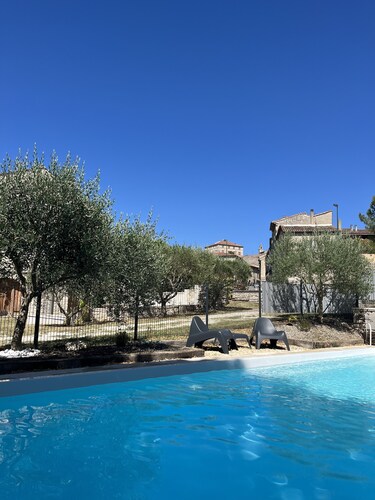 Gîte Léonie " Entre Cèze et Ardèche " 30430 BARJAC