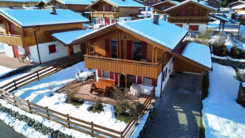 Freistehendes Ferienhaus mit Sauna, Terrasse und Garten in Lechbruck am See