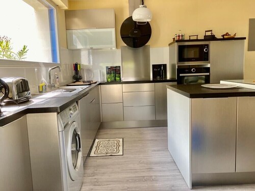 JOLIE MAISON BLEUE In the center of pont aven near shops and museum