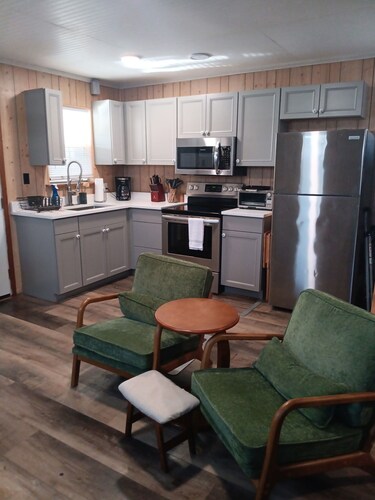 HOUSEBOAT FOR RENT- Venice Marina- The “Get Reel”- JUST RENOVATED!