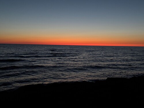 Lakefront Paradise  - Sleeps 6 - Only $400/Night