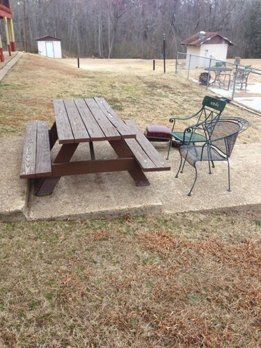 Sportsman Inn and Suites