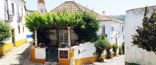 Casa de S. Thiago do Castelo