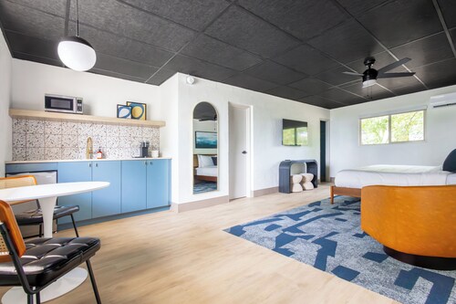 Arka Motel