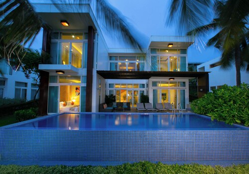 The Cliff Resort & Residences