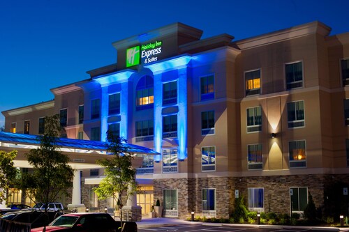 Holiday Inn Express & Suites Columbus - Easton Area, an IHG Hotel