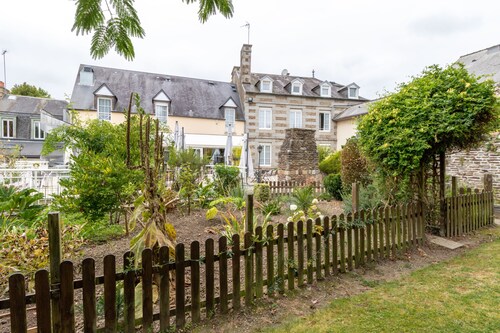 Brit Hotel Le Cygne