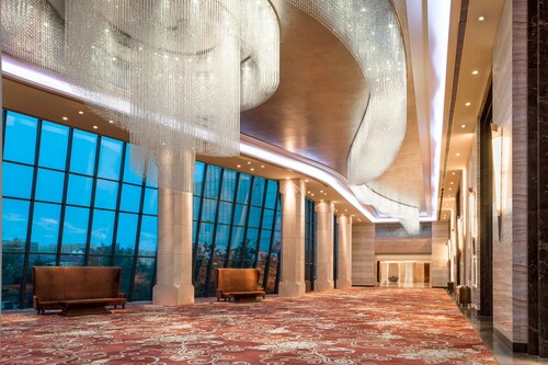 Sheraton Changchun Jingyuetan Hotel