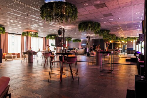 Haven Hotel Rotterdam, Curio Collection by Hilton