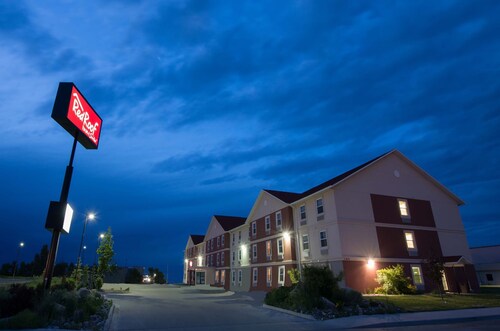 Red Roof Inn & Suites Dickinson