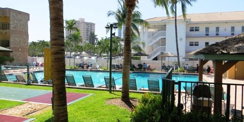 Surfsider Resort