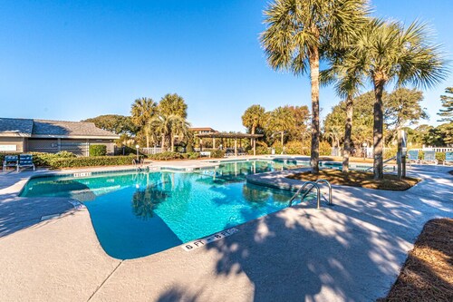 213 Sea Cloisters-Oceanfront condo-just steps to beach