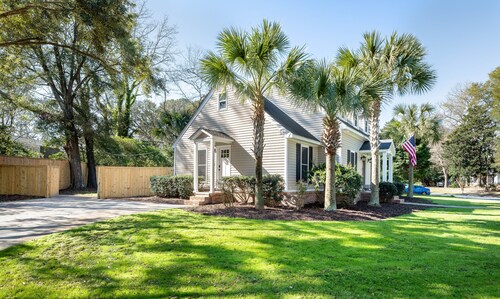 THE BIG KAHUNA, Close to Shem Creek, Sullivans Island and Historic Charleston!