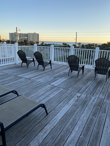 "Very HOT! Once Upon A Tide" 3 Story w/ Private Pool & Beach Across the Street
