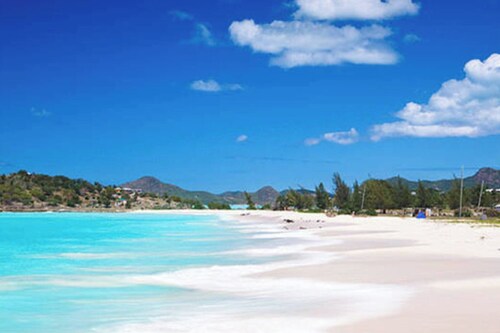 Luxury Villa-sleeps 6-private Pool