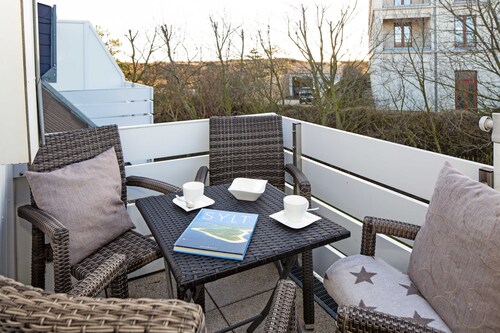 Carlotta's Beachroom