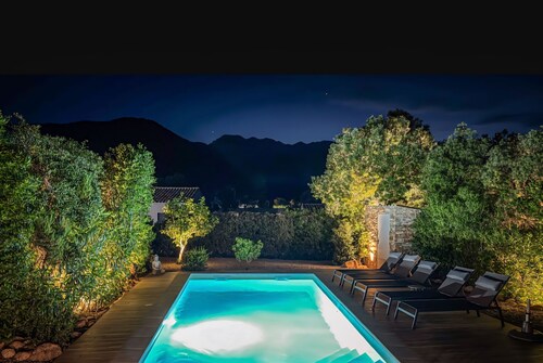 "CASA NELLIA - NEW luxury villa - Sainte Lucie de PV. HEATED swimming pool.