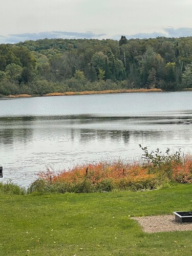 Relaxing Lake Home that is certain to create smiles and memories for all ages!