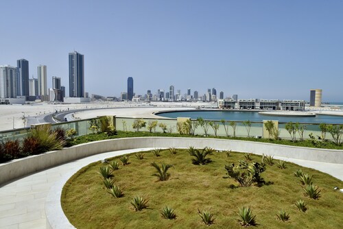 Grand Swiss-Belhotel Waterfront Seef