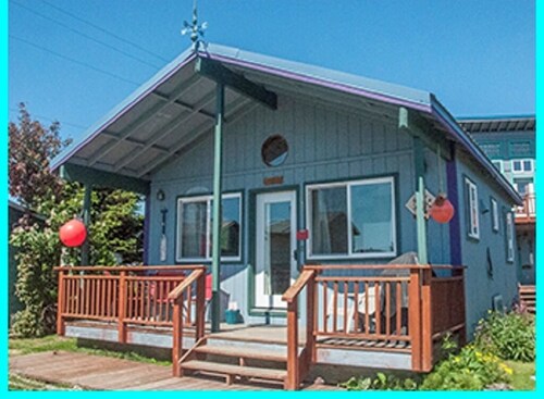 LA SERENA A HOMER SEASIDE COTTAGE