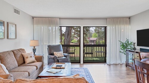 Pinseeker, a greenside condo on No. 5 - Walk to Pinehurst Clubhouse