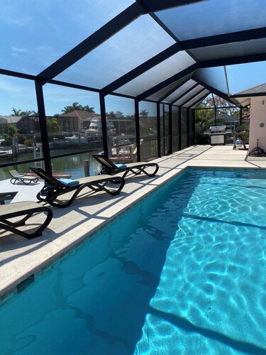 Avail August 25 & on, 10 Min walk2Beach Heated Pool 6 Bikes & 2 Kayaks