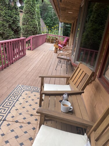 Lovely Mountain Home Newly Renovated CLEAN, Comfortable Whiteface Lake Placid