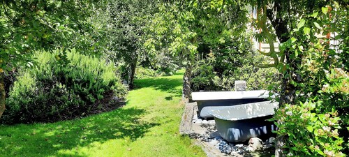 Bespoke Cottage, outdoor baths, wine tasting, pet friendly in Sleepers Vineyard