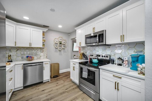 Tampa Retreat with Heated In-Ground Pool & Spa