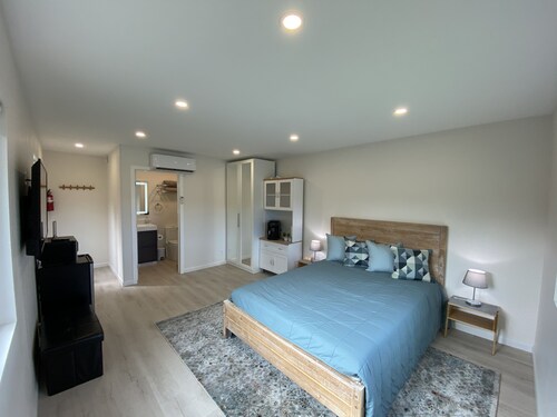 New, modern quiet private studio