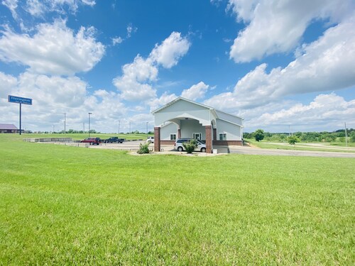 Herington Inn & Suites