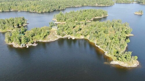 Boat-in Island Retreat, Lake of the Woods, Kenora