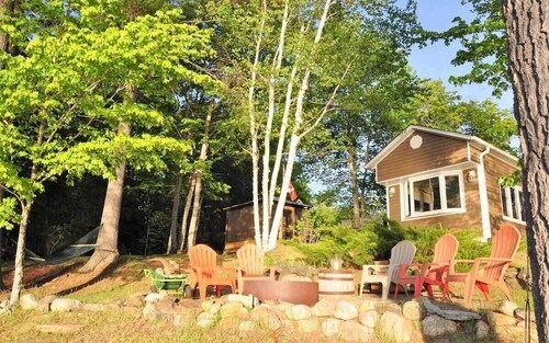 Relaxing Waterfront Cottage Escape