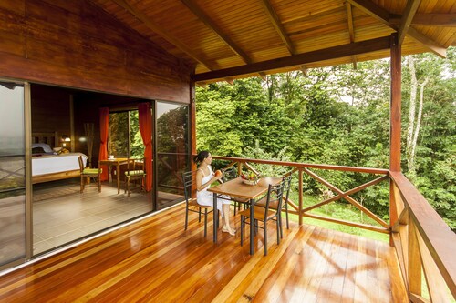 Arenal Waterfall Lodge