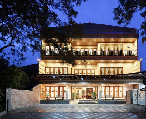 Kertanegara Premium Guest House
