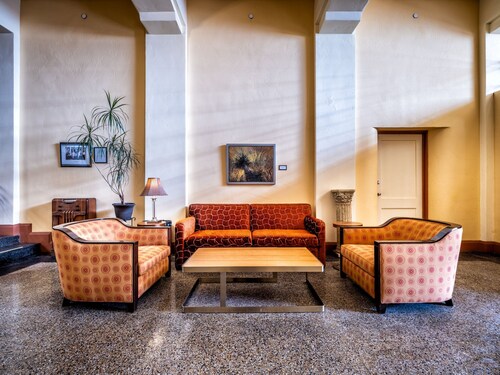 Murray Hotel